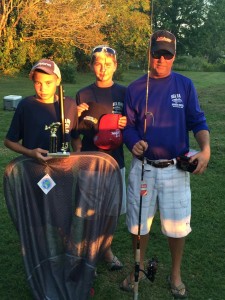 At the ESAC Bay Challenge tourney last week team Eyler came away trophies, door prizes, and most important a great time. Congrats guys! 